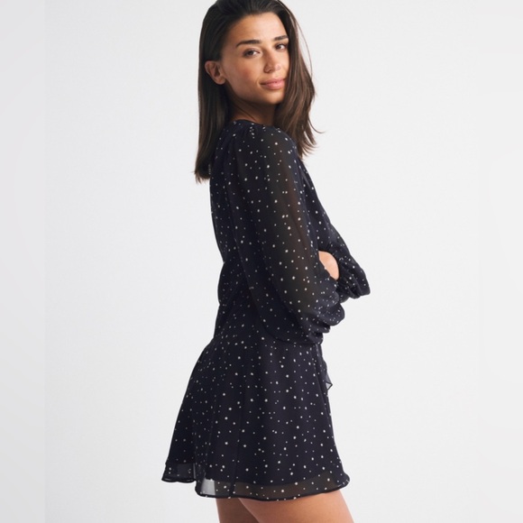 Abercrombie & fitch Long-Sleeve Plunge Wrap Mini Dress size XS - Picture 5 of 5